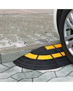 Heavy Duty Kerb Ramp 150mm High with 2 Corner Sections | Black with Yellow Reflective Panels